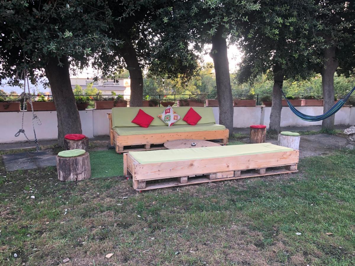 Kamyhouse Una Tranquilla Struttura Nel Verde Villa Naples Exterior photo